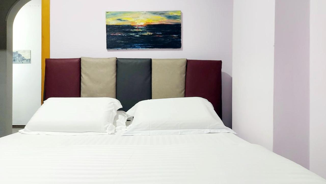 Spacious Family-Friendly Apartment In The Heart Of Bllok Tirana Kültér fotó